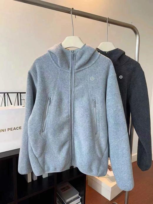 F010769冬季重磅双面摇粒绒立体裁剪加厚防风保暖连帽外套 商品图0