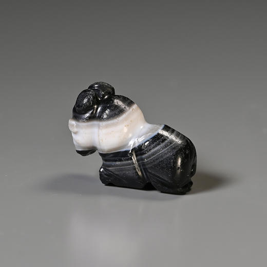 南亚高古缠丝玛瑙圆雕瑞兽 商品图3