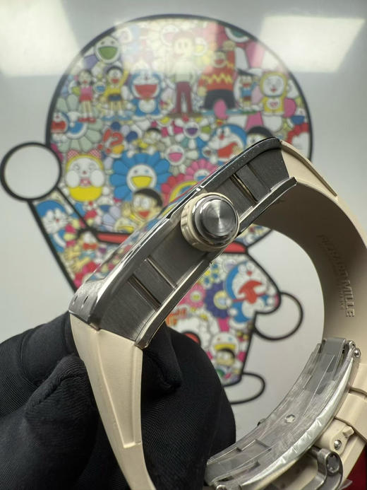 『高定版➕原版开模细节』理查德RM1-02 方形腕表
五级钛合金定制壳套 拉丝工艺完美
搭载最新开模一体机 真摆轮真擒纵轮
搭配天然橡胶表带 纯钛拉丝表扣刻字深
完美贴合手腕 佩戴舒适度极佳👍🏻❕ 商品图12