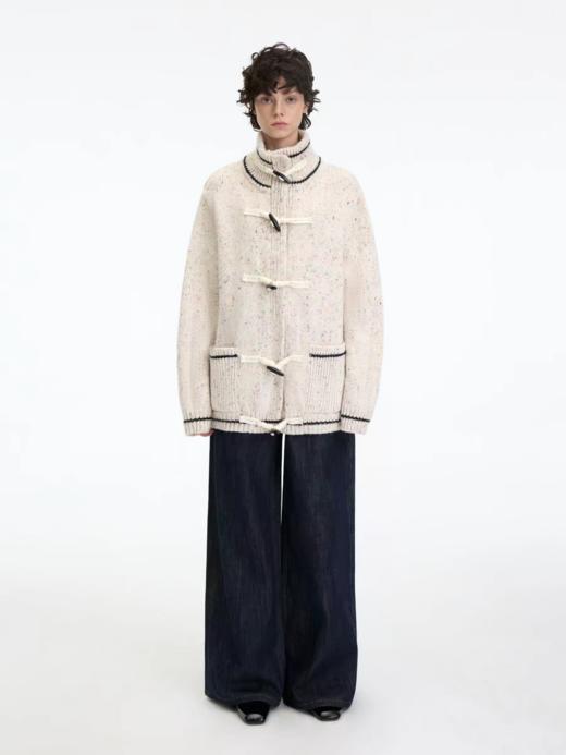 出逃赤岗西/25AWE013/慵懒羊毛立领牛角扣彩点宽松针织毛衣外套 商品图3