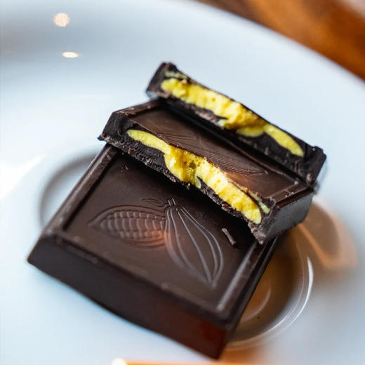 夹心纯可可脂巧克力，一口夹心，双重美味 商品图2