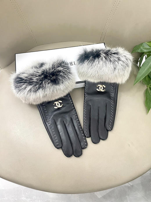 秋冬特惠💰240 香奈儿女士新款高档毛呢短款手套选用进口小羊皮 商品图1