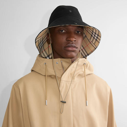 BURBERRY 巴宝莉 男女同款格纹帽檐华达呢渔夫帽 黑色 8112364 A1189 商品图4