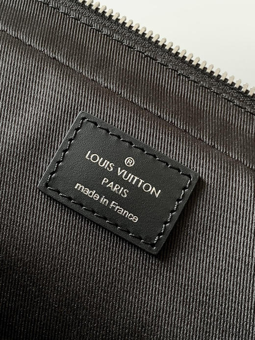 秋冬特惠💰1450 渠道级LV【全钢五金 MB163c01变码芯片】te级LV 全套包装 M46457黑格 男包公文包系列 商品图8