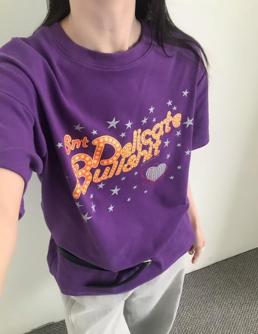 老米优品🎈3-5天。潮牌同款！《霓虹星芒字母印花 加厚磨毛短袖tee》可叠搭，宽松慵懒，复古范~ T260107A 商品图4