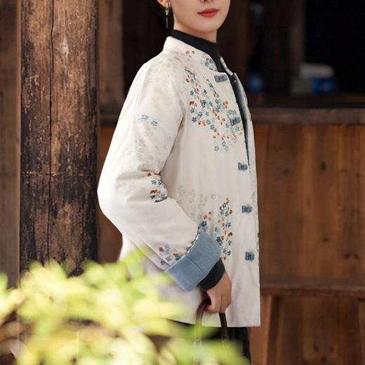【新年穿新衣！一件顶两件！】佐姿莎 新中式国风水墨花卉纯棉棉服/马甲 双面穿+五色国风；柔软舒适，锁温透气，蓬松软乎不压身；盘扣+珍珠扣双扣设计；定染中式水墨印花 温柔雅致 商品图5