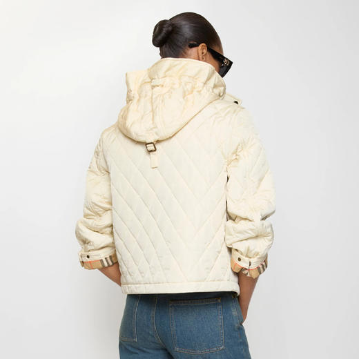 BURBERRY 巴宝莉 女士马术骑士设计标签短款绗缝尼龙连帽棉服 米色 8110327 C1740 商品图3