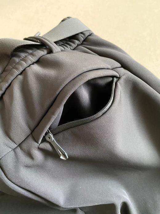 F010726刺绣标志秋冬新款户外防风防雨登山徒步加绒软壳冲锋裤 商品图10