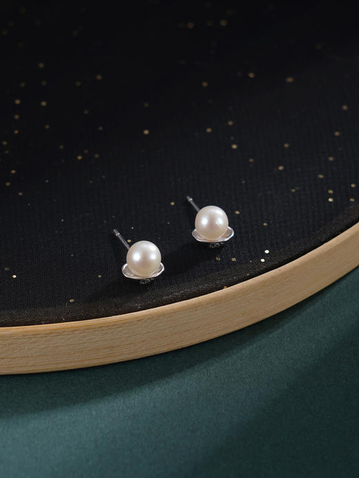 子佩集【元宝映月】银S925珍珠惜王妃耳钉【SPE0240002】5.5mm珠发财元宝2601 商品图2