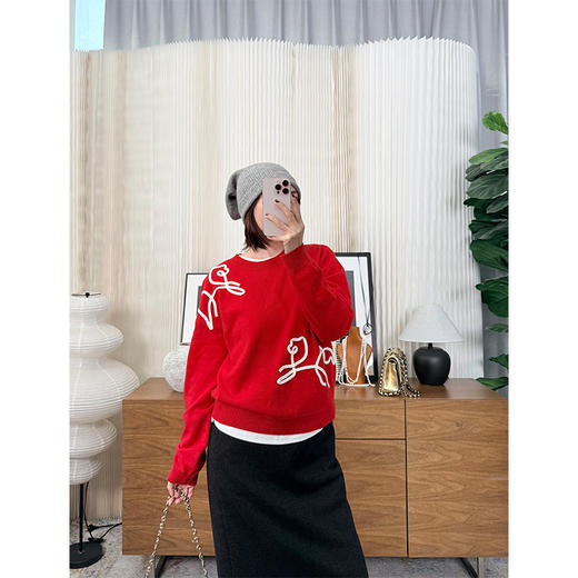 走马观花 新年红100%澳洲羊毛衫抽象小马刺绣 既是小马又是玫瑰图案 全网至高版本 宝ZI同款 商品图0