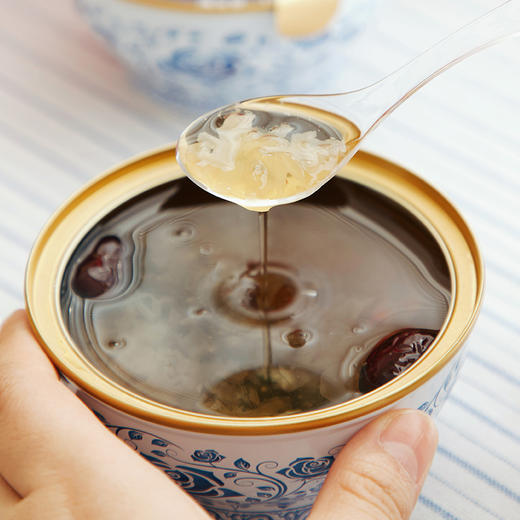 【鲜炖海参礼盒】内含一整个大连海参 开罐即食  随时养生 商品图3