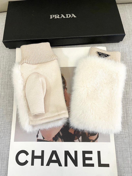 秋冬特惠💰180 普拉达秋冬女手套 商品图3
