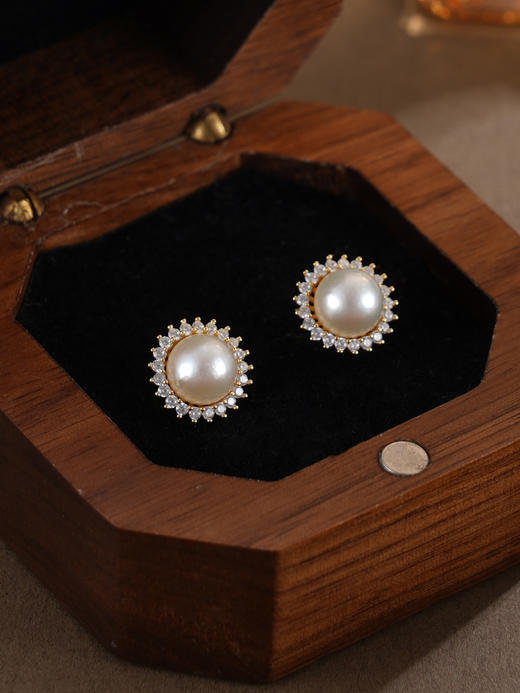 子佩集【霁光女王】银S925珍珠惜王妃耳钉【MZEH002】5.8mm珠镀金太阳花2601 商品图5