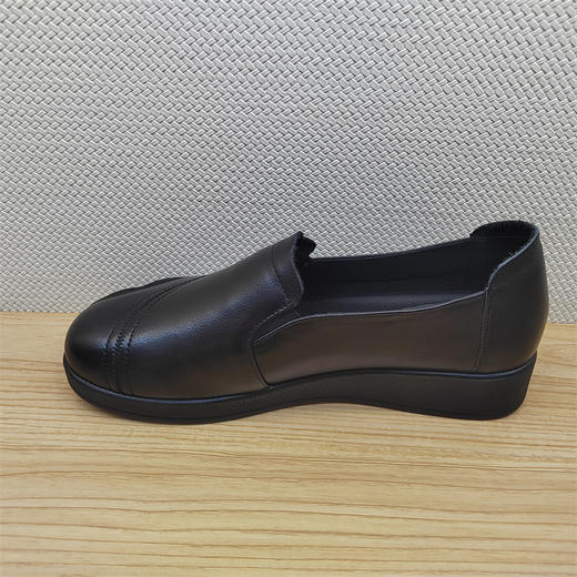 2024豪行秋冬新款243726W真皮复古休闲低跟女鞋单鞋皮鞋 商品图3