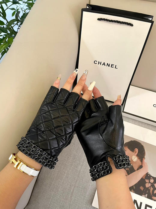 秋冬特惠💰260 香奈儿女士新款高档毛呢短款手套 商品图7