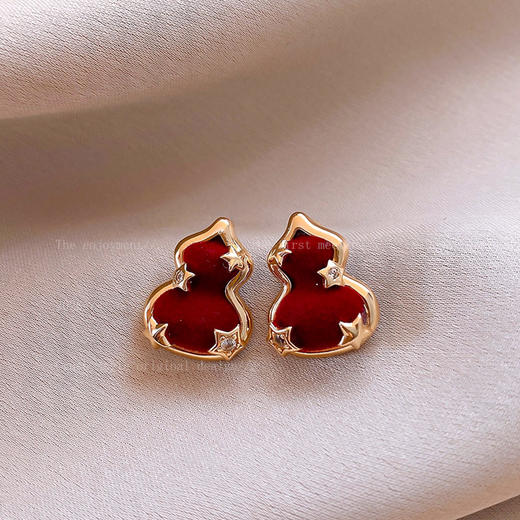 【YW】无忧购【鸿运当“红”】新年红色小马珍珠耳环女高级感过年耳钉2026新本命年耳坠秋冬耳饰（49/5件）2952（截单后3-5天发货） 商品图9