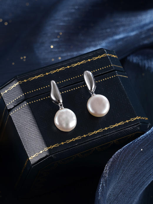 子佩集【月华诗韵】银S925珍珠惜王妃耳钉【SPE0570009】12mm巴洛克扁珠2601 商品图4