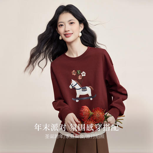 【1/21新品】熙世界「马上花财」小马图案红色卫衣女秋冬氛围感假两件圆领上衣 商品图1