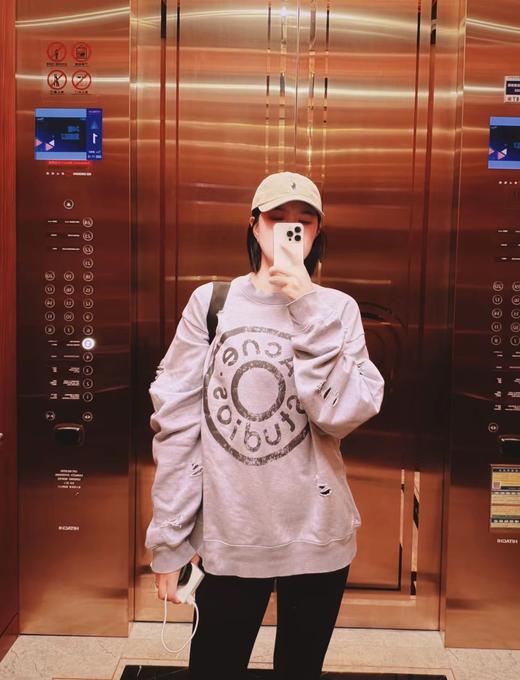 F010721破坏水洗做旧复古休闲宽松中性版圆领卫衣 商品图2