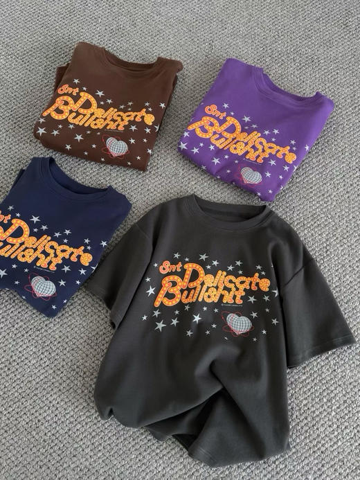 老米优品🎈3-5天。潮牌同款！《霓虹星芒字母印花 加厚磨毛短袖tee》可叠搭，宽松慵懒，复古范~ T260107A 商品图11