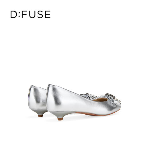 Dfuse迪芙斯2026春季新款尖头双条钉珠蝴蝶结皱纹羊皮小猫跟单鞋女鞋DFE1111050 商品图9