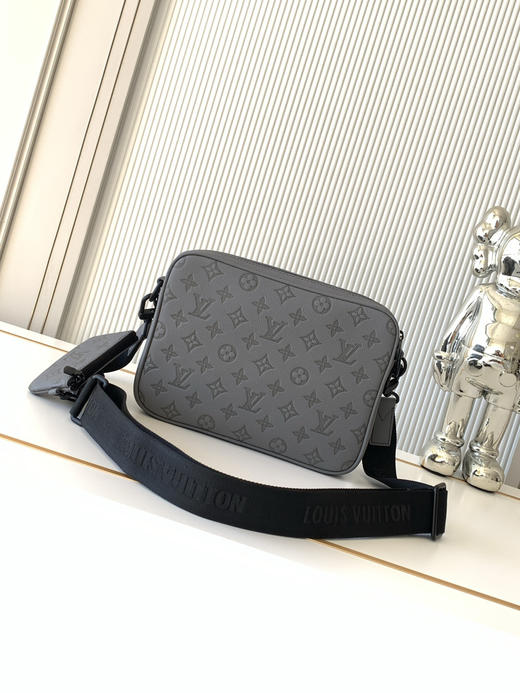 秋冬特惠💰1350 渠道级LV【全钢五金 MB163c01变码芯片】te级LV 全套包装 M27185灰色压花 本款 Trio Messenger 邮差包 商品图2