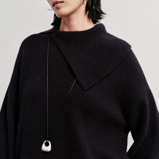 NEELLY纳俪商场同款冬季新款时髦氛围感小众设计针织衫女舒适毛衣N25112A01122 商品图2