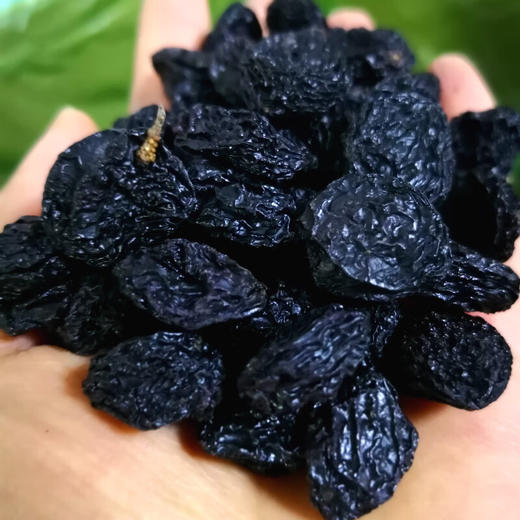 【蜜饯精选】新疆夏黑葡萄干 舌尖微醺派对 传统晾房自然风干40天 0香精色素 果香浓郁 醇厚不甜腻 商品图4