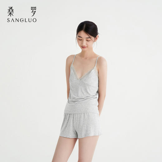 裸感睡眠Bra-in』桑罗纯色蕾丝吊带短裤睡衣套装亲肤透气女家居服 商品图3