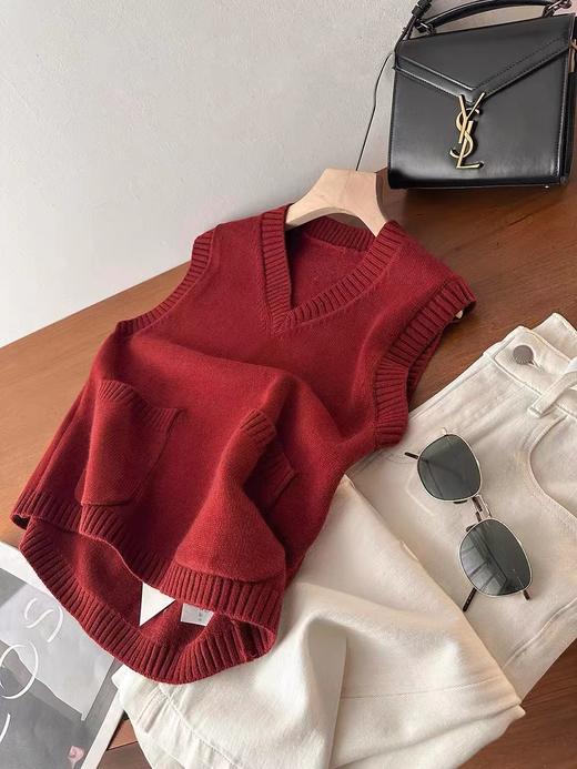 F010751马甲2025冬季新款时尚V领大口袋红色无袖羊毛马甲背心坎肩女 商品图0