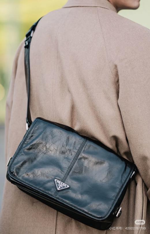 普拉达 油蜡皮单肩 soft lux 邮差包(MM) 商品图4