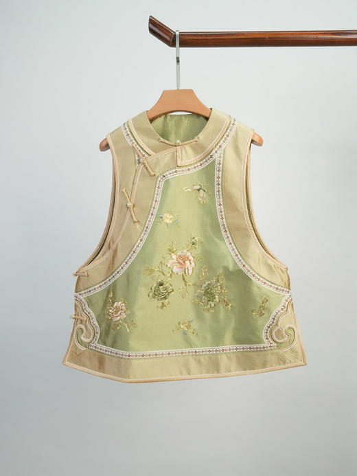 X242402马甲 商品图2