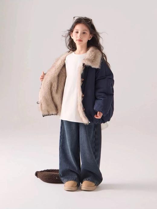 STT【儿童座山雕大毛领加厚棉服】把“暖贵松弛感”焊在身上~超大毛领+加厚夹棉的双重保暖，毛茸茸裹住身体，夹棉厚度零下都不怕，暖乎乎还不臃肿~ 商品图5