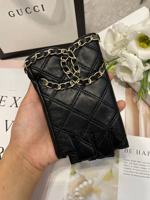 秋冬特惠💰230 香奈儿新款短款手套 搭什么衣服都好看 商品图3