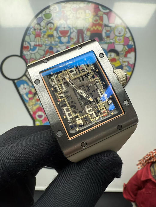 『高定版➕原版开模细节』理查德RM1-02 方形腕表
五级钛合金定制壳套 拉丝工艺完美
搭载最新开模一体机 真摆轮真擒纵轮
搭配天然橡胶表带 纯钛拉丝表扣刻字深
完美贴合手腕 佩戴舒适度极佳👍🏻❕ 商品图11