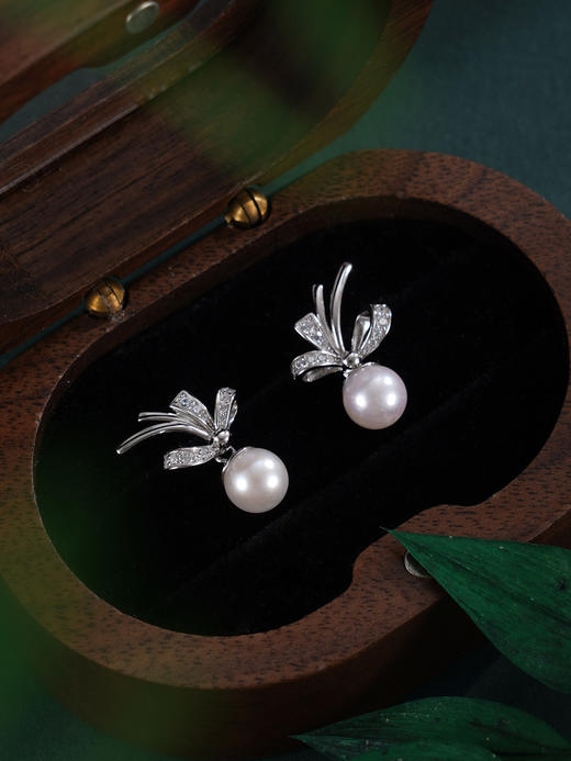 子佩集【幽兰皎月】银S925珍珠惜王妃耳钉【XXED014】6mm珠镀金兰花草双色蝴蝶结2601 商品图8