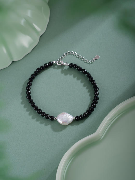 子佩集【黑白秘境】银S925珍珠惜王妃手链【SPB0260002】4mm黑珠10*12mm巴洛克扁珠黑白2601 商品图4