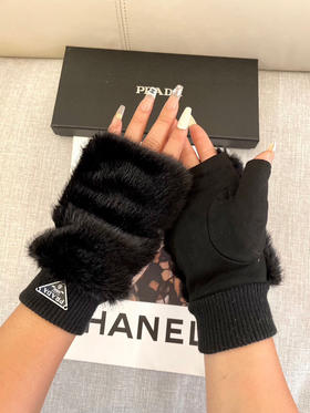 秋冬特惠💰180 普拉达秋冬女手套