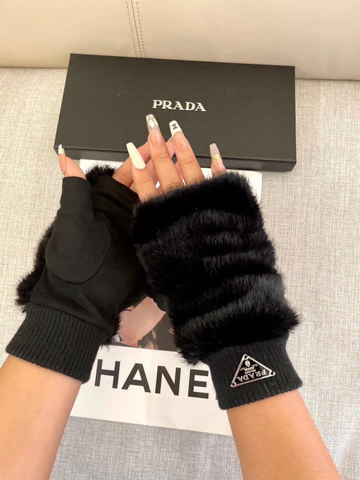 秋冬特惠💰180 普拉达秋冬女手套 商品图6