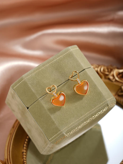 子佩集【灵珀牵缘】银S925玛瑙耳钉【SGE0595002】11.8mm爱心镀金2601 商品图5