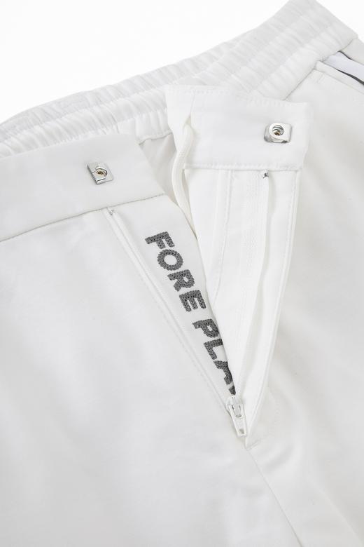 秋冬🍂男士松紧口袋款长裤来啦！100%原厂订单❗️现在的社交媒体背后算法会极限放大某一类审美的偏好，导致大家的审美趋同网上什么火，一窝蜂的全都去做。 商品图3