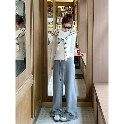 <曾小咸推荐>现货秒杀 ！微信超特价！韩系简约打底t恤 日常109.99 立减50 秒杀59.99！！ 休闲裤 秒杀79.99！！ 商品图4