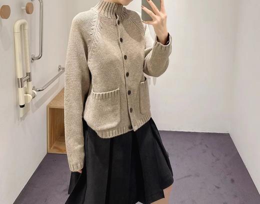 F010750冬季新款休闲版型高领羊毛纽扣针织开衫毛衣外套女 商品图9