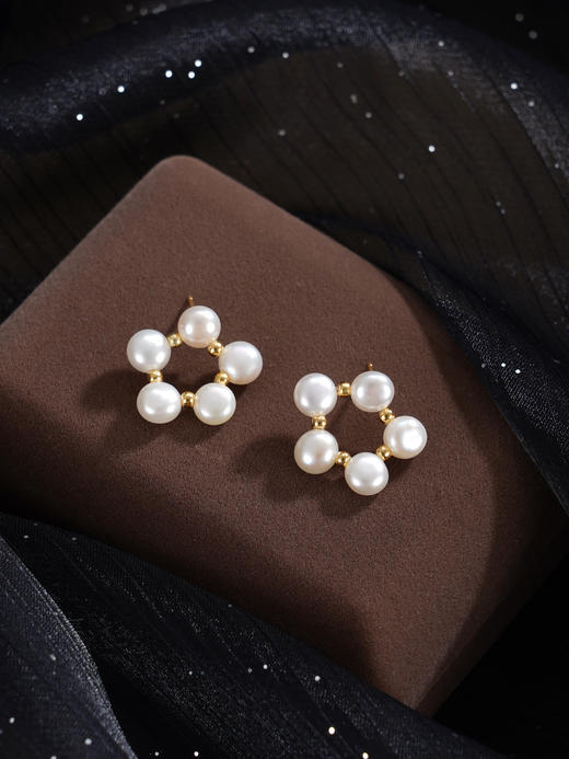 子佩集【花开甜梦】银S925珍珠惜王妃耳钉【SGE0390007】6.5mm珠镀金串珠梅花五瓣花扁珠2601 商品图3