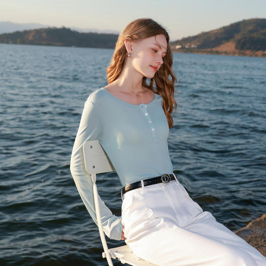 【莱赛尔】三彩2026春季新款圆领长袖T恤上衣套头衫修身简约休闲M 商品图3