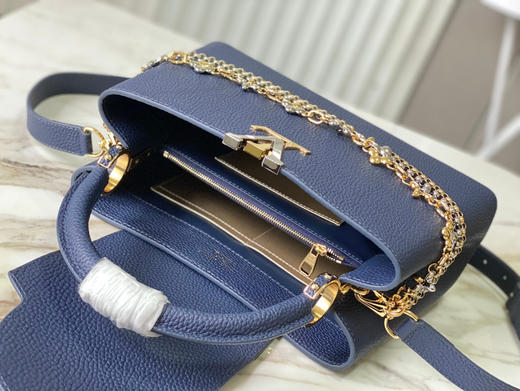 秋冬特惠💰1830 渠道级LV 新品 te级LV 动态芯片 M27035/M48865深蓝光线链条款 商品图4