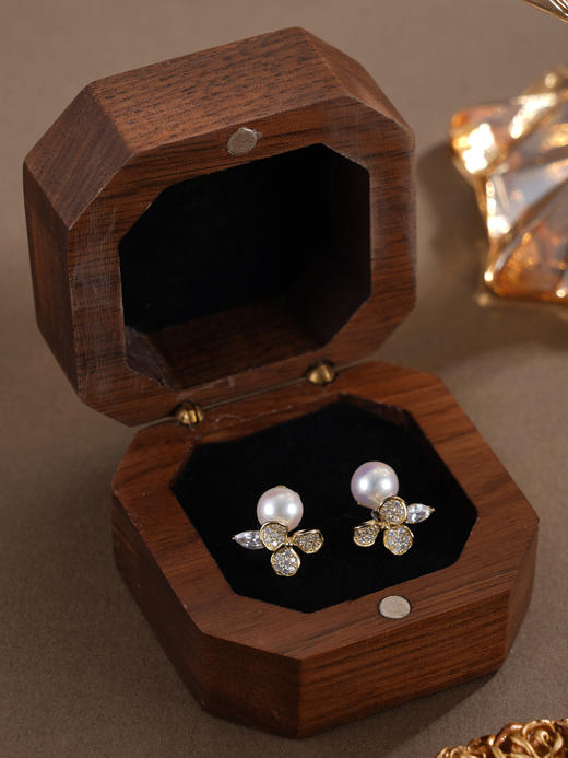 子佩集【三叶曦光】银S925珍珠惜王妃耳钉【XXED013】6mm珠镀金三叶草2601 商品图2