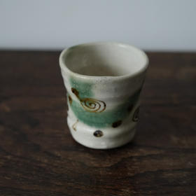 日本手作粉引手绘茶杯 带签章 X1469