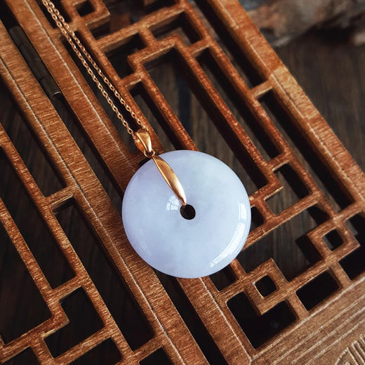 【天然正品】A货翡翠AU750玫瑰金镶天然细腻糯种紫罗兰平安扣翡翠吊坠项链29.6*23.5*6.5MM(皆取最大值)链长：45CM（长度可调节） 020425AH45 商品图6