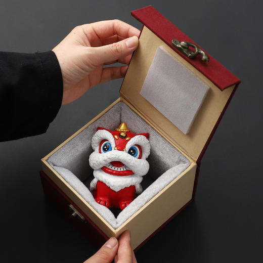 【手工雕刻立体逼真❗️精美锦盒装】国风红色喜庆醒狮摆件送客户老外高级感工艺品伴手礼创意生日礼物。jc 商品图0